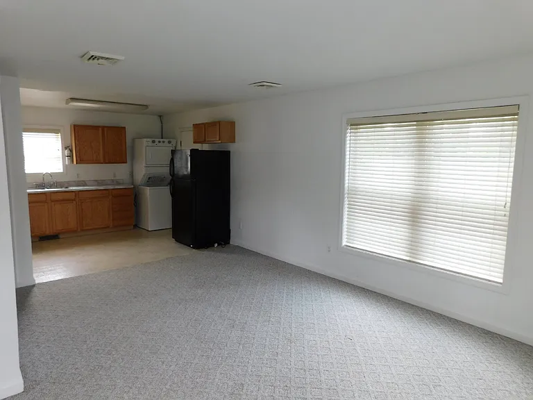 837 Jefferson St — Photo 2