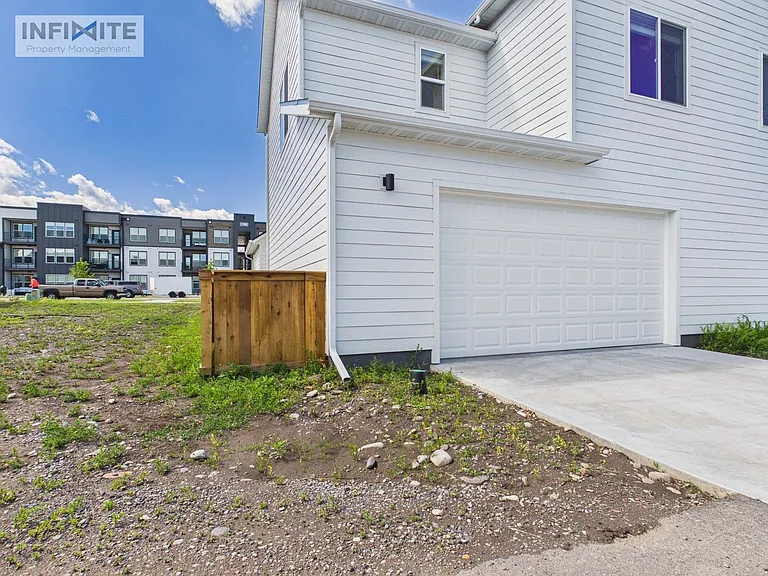 4901 Harvest Pkwy — Photo 18