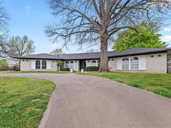 1330 Oakwood Dr, Broken Arrow, OK 74011