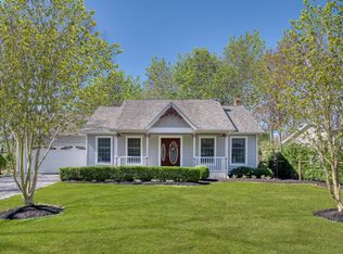 1260 The Cres, East Marion, NY 11939