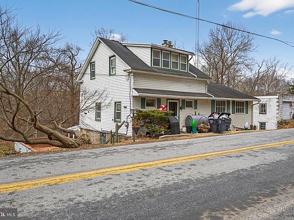 3rd image of 272 Slackwater Rd