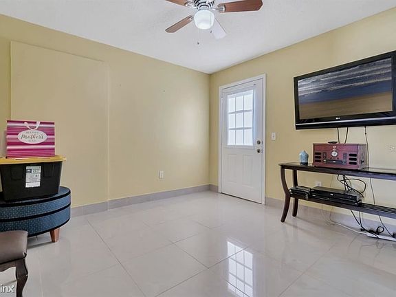 4th image of 1429 Daniels Cove Dr