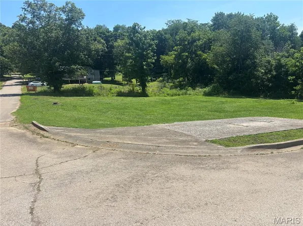319 N Martha St, Marquand, MO 63655