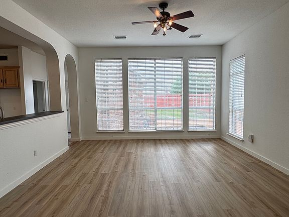 4th image of 3024 Sawtooth Dr