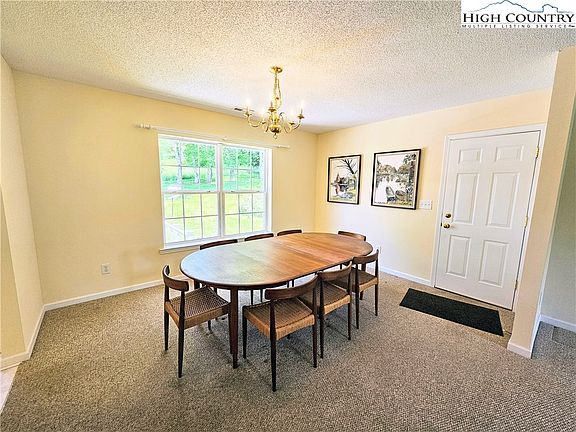3rd image of 111 Evergreen