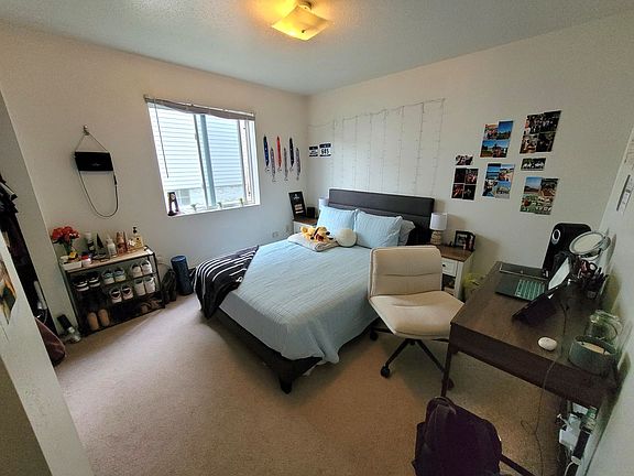 2nd image of 1422 Vine St #1422