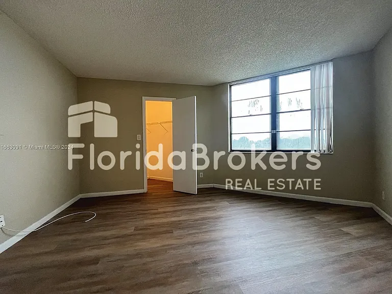 212 Lake Pointe Dr #209-360 — Photo 9