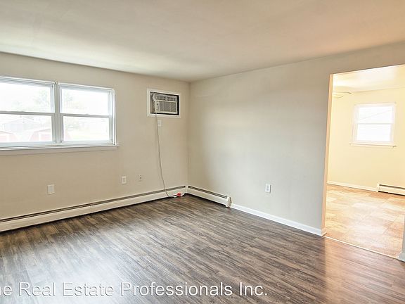 4th image of 120 W Howard St APT B3
