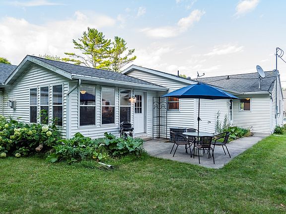 2nd image of 8071 Guy St