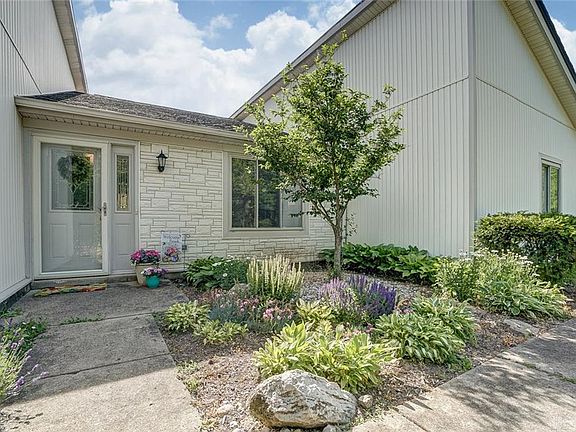 4th image of 2525 Meadow Haven Point
