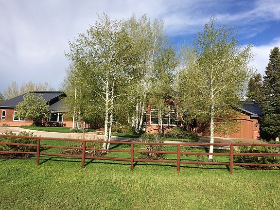 2nd image of 25525 Gustavus Ln #A