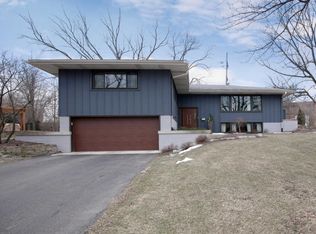 807 Edgewater Dr, Naperville, IL