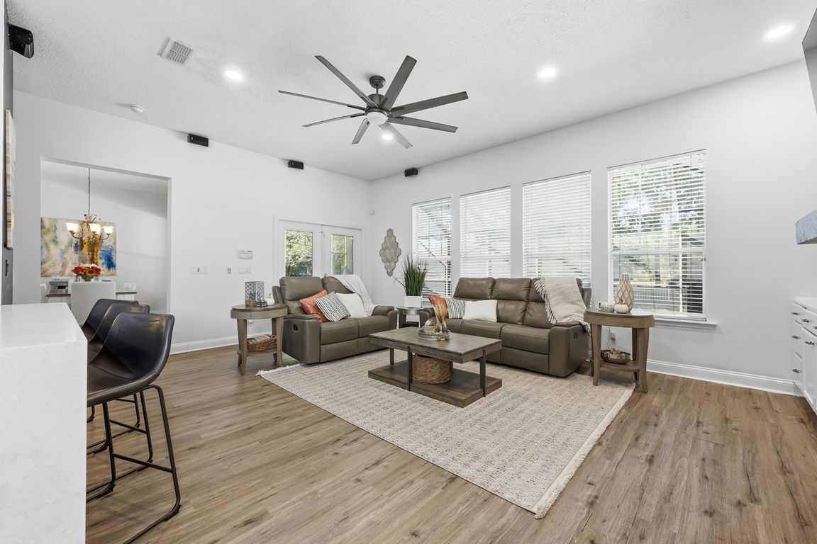 next background image