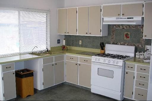4th image of 6807 SPRING LARK DR