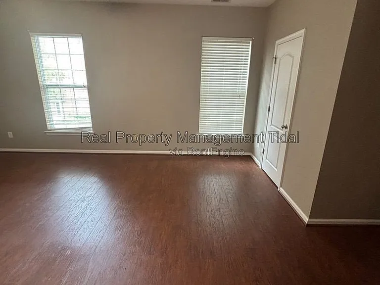 257 Carnelian St — Photo 11