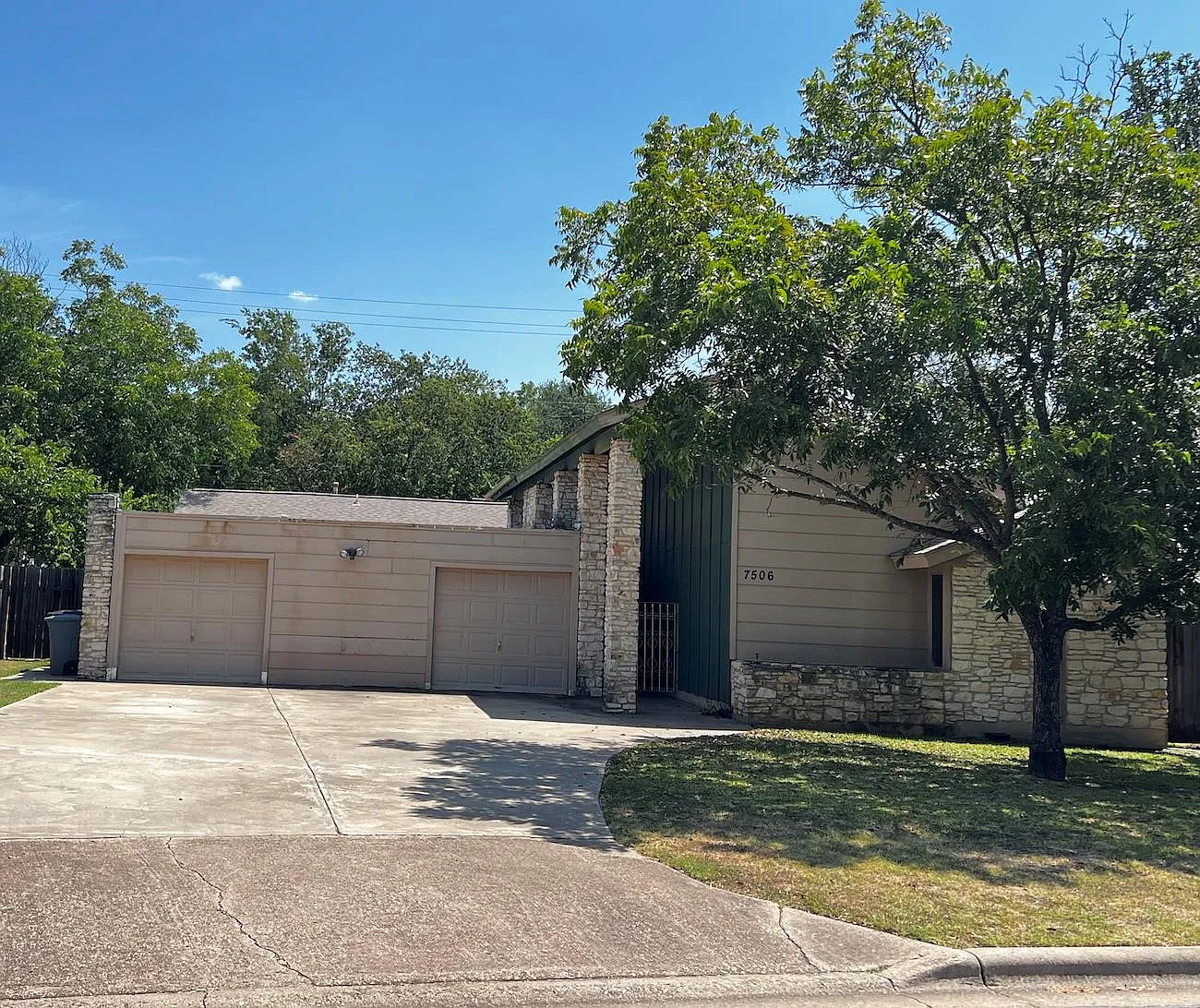 2 bed, 1.0 bath, 1050 sqft, $1,500 — Photo 1