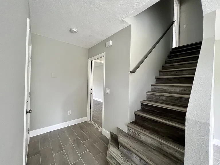 1334 Washington Palm Loop #A — Photo 7