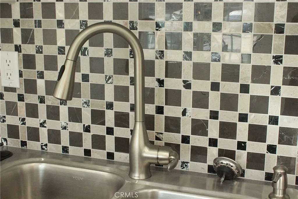 1 bed, 500 sqft, $2,200 — Photo 3