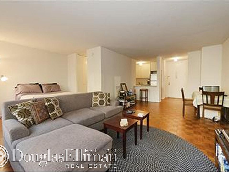 1st image of 990 6th Ave APT 8F