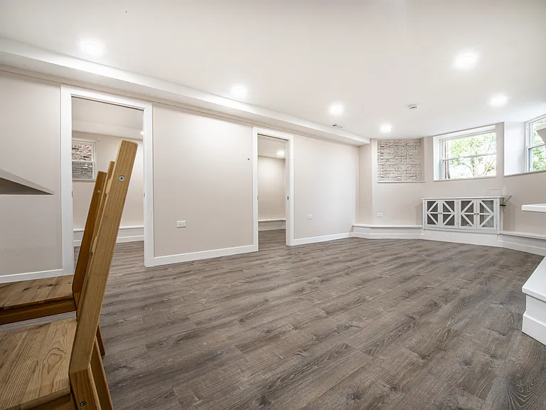 5013 W Montrose Ave #G — Photo 12