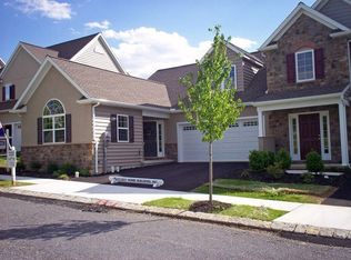 326 Wendover Way, Lancaster, PA 17603