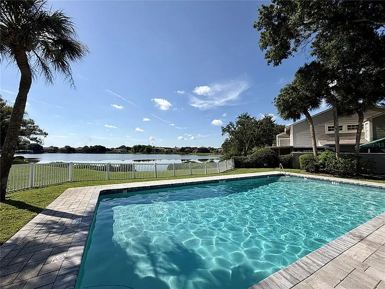 6905 Lake Place Ct — Photo 3