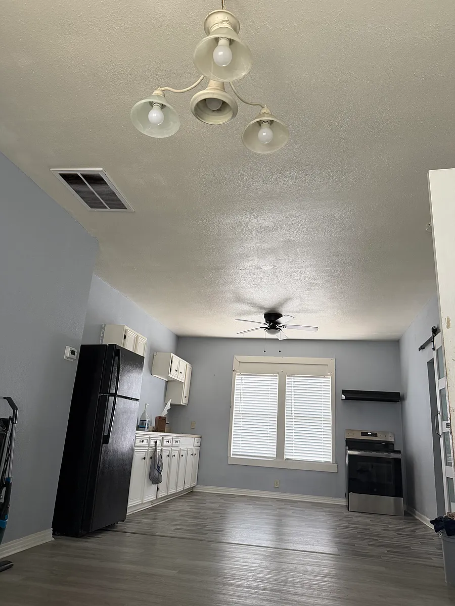 Building Photo - 2280 Avenue E #1