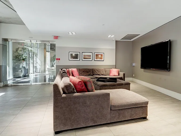 1901 Post Oak Blvd #1404 — Photo 15