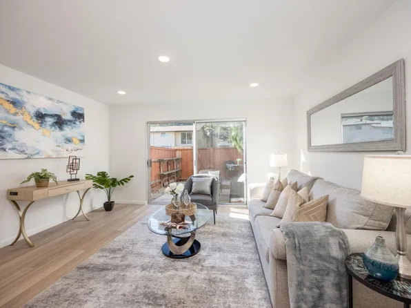 1141 Oddstad Blvd, Pacifica, CA 94044