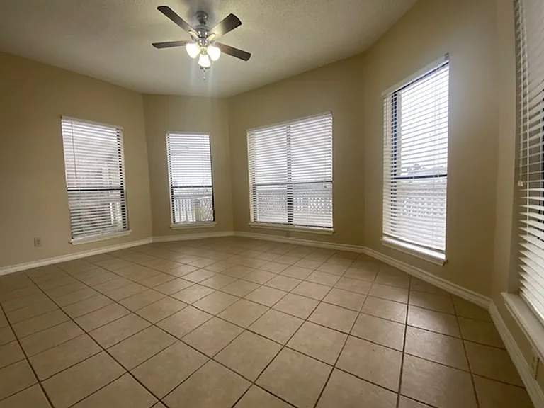 13913 Dasmarinas Dr — Photo 4