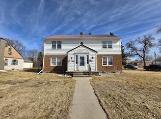 1423 S 1st St, Aberdeen, SD 57401