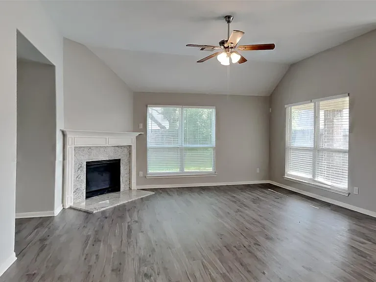 6431 Hardwood Dale Way Dr — Photo 2
