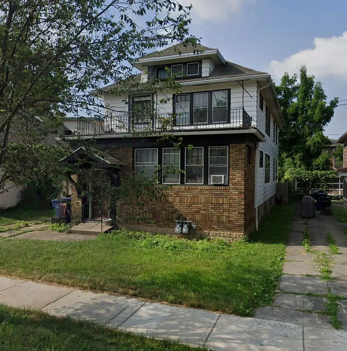 3 bed, 1400 sqft, $1,400 — Photo 1