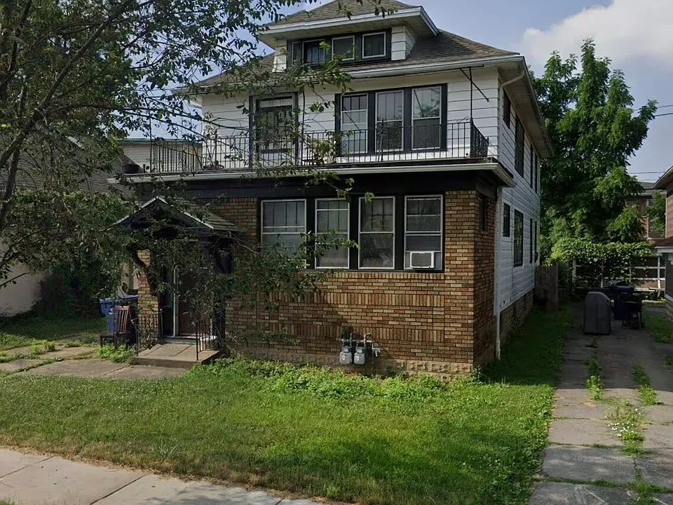 137 Lasalle Ave