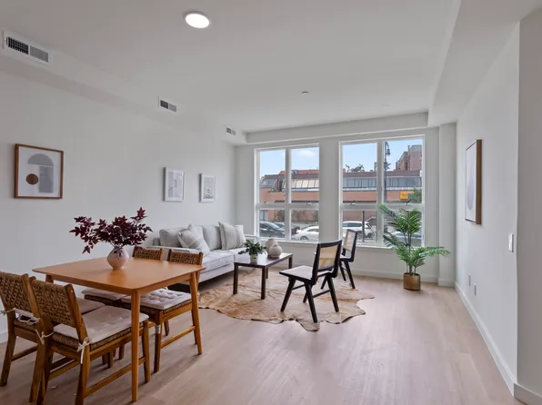 3112 Emmons Avenue image 3 of 13