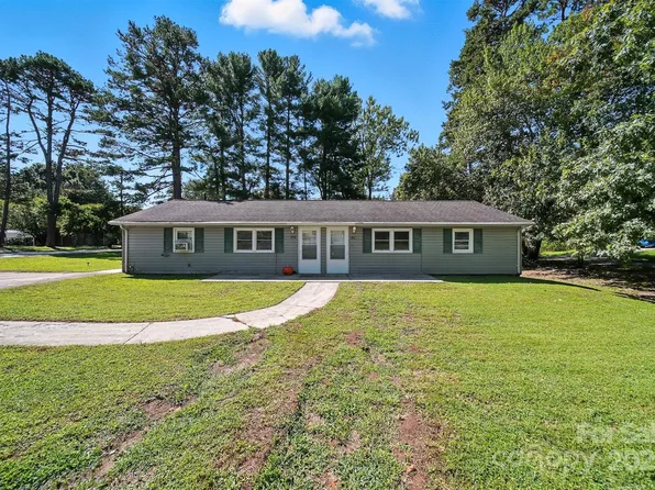 151-153 Cedar Ave, Hudson, NC 28638