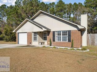 55 Hunters Branch Dr, Allenhurst, GA 31301