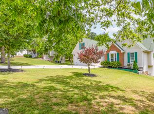 1426 Wyntercreek Dr, Hoschton, GA 30548