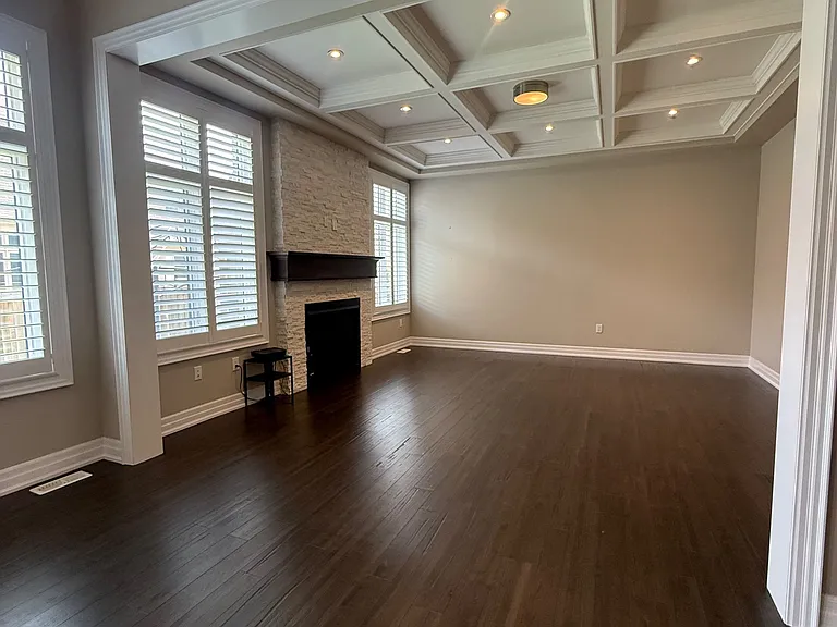 222 N Park Blvd — Photo 9