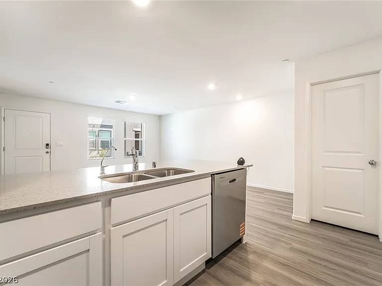 9472 Peaceful River Ave — Photo 6