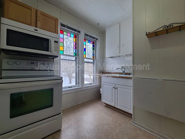 621 State St #2 — Photo 12