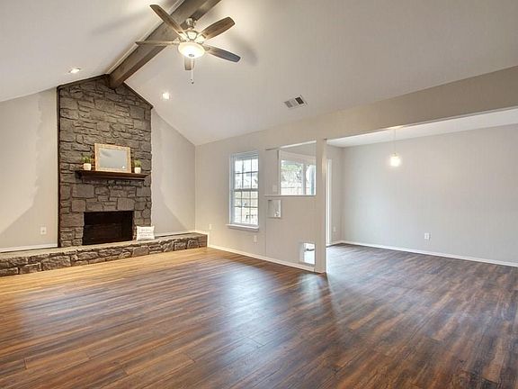 4th image of 7408 Lazy Creek Dr