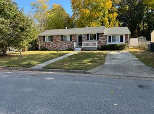 1944 Beall Dr, Hampton, VA 23663