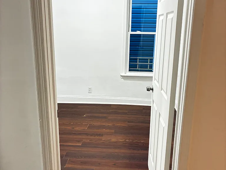 73 Wolcott Ter #2R — Photo 11