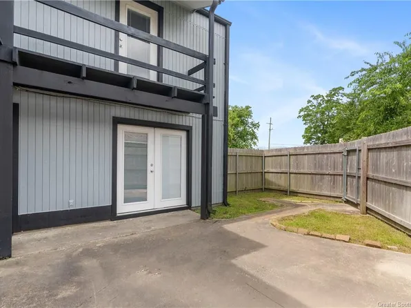 1855 Fox Run Dr APT 1, Lake Charles, LA 70605