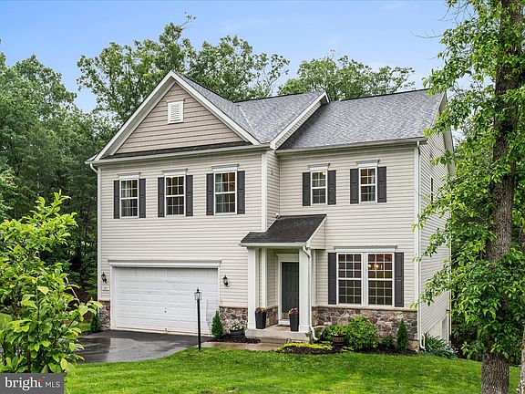 2nd image of 109 Green Dr