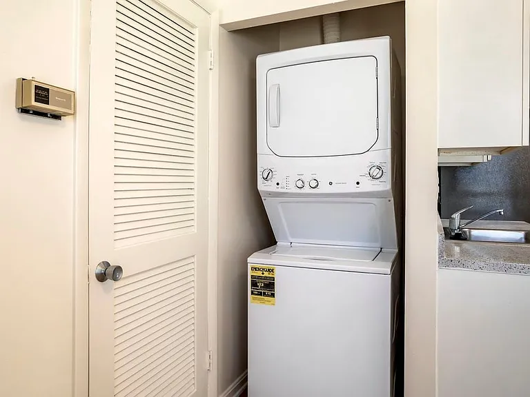 In-unit laundry