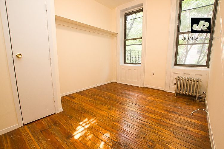 1st image of 175 Thompson St APT 10