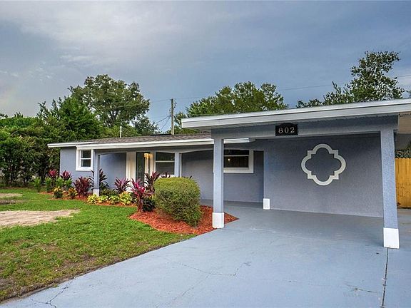 3rd image of 802 Starke Lake Cir