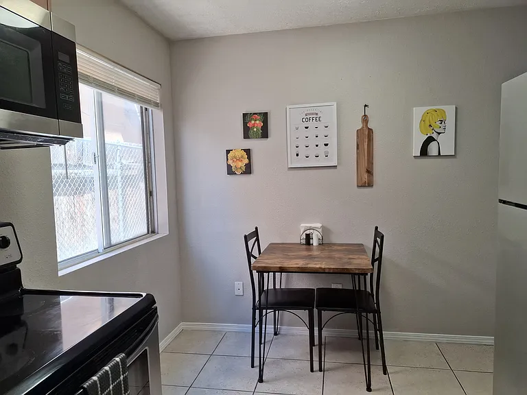 1406 Pennsylvania St NE #4 — Photo 8